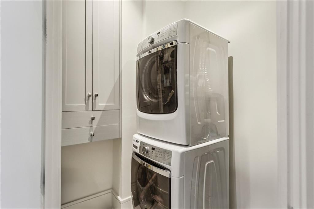 2660 Peachtree Road NW Unit 4G