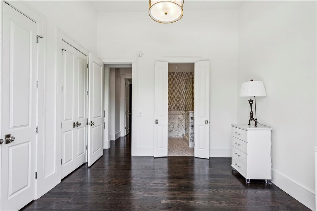 2660 Peachtree Road NW Unit 4G