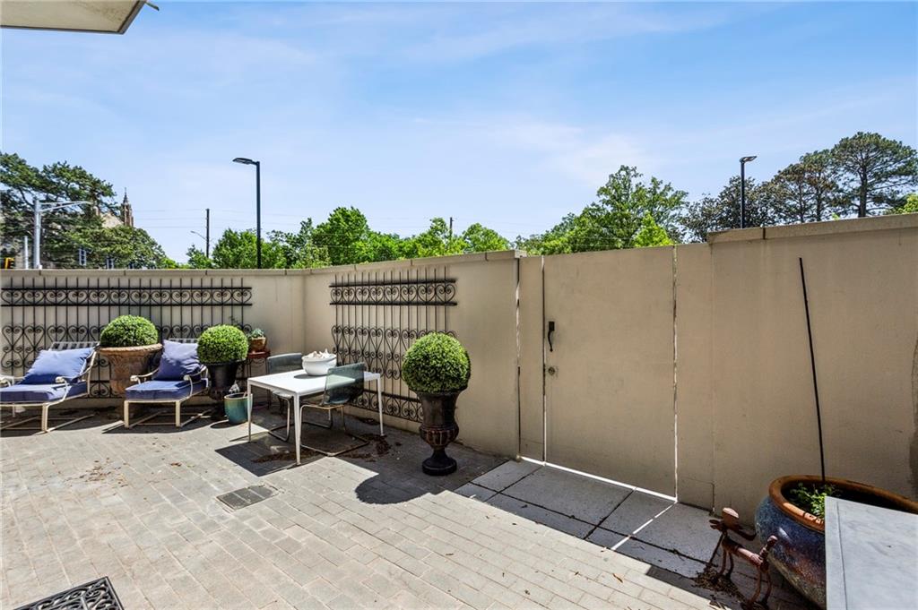 2660 Peachtree Road NW Unit 4G