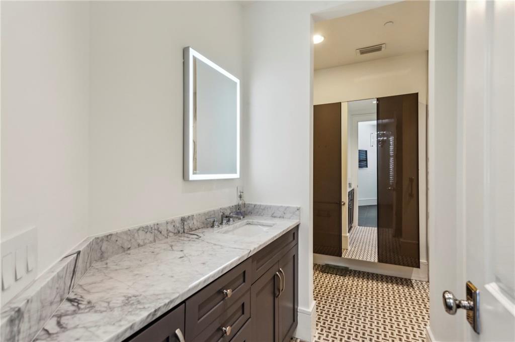 2660 Peachtree Road NW Unit 4G