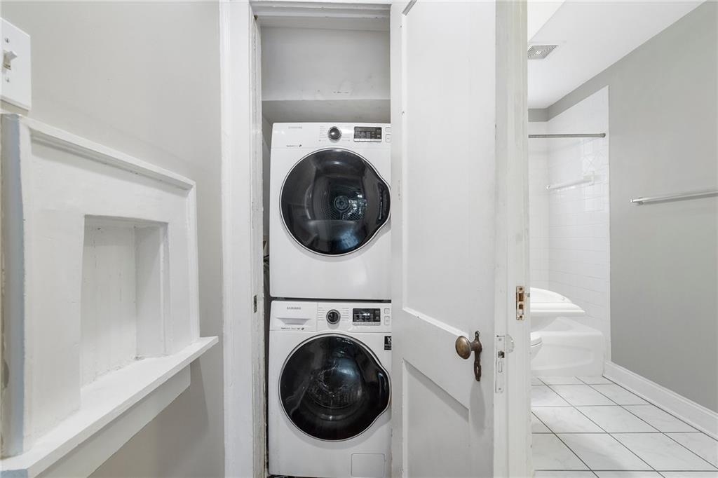 974 Greenwood Avenue NE Unit 6