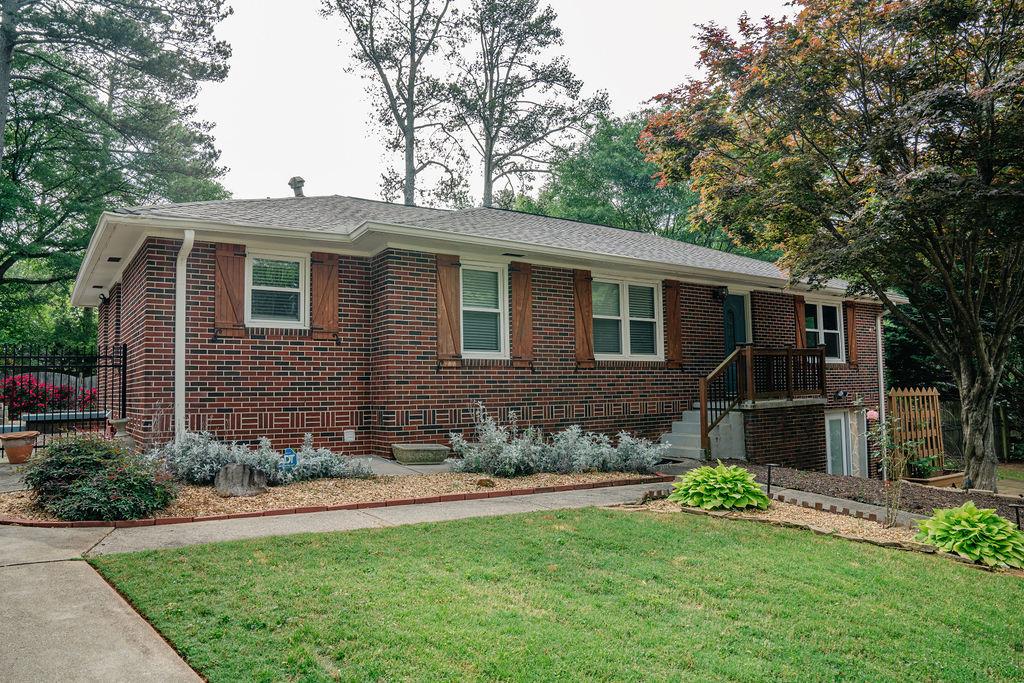 2331 Robin Lane SE