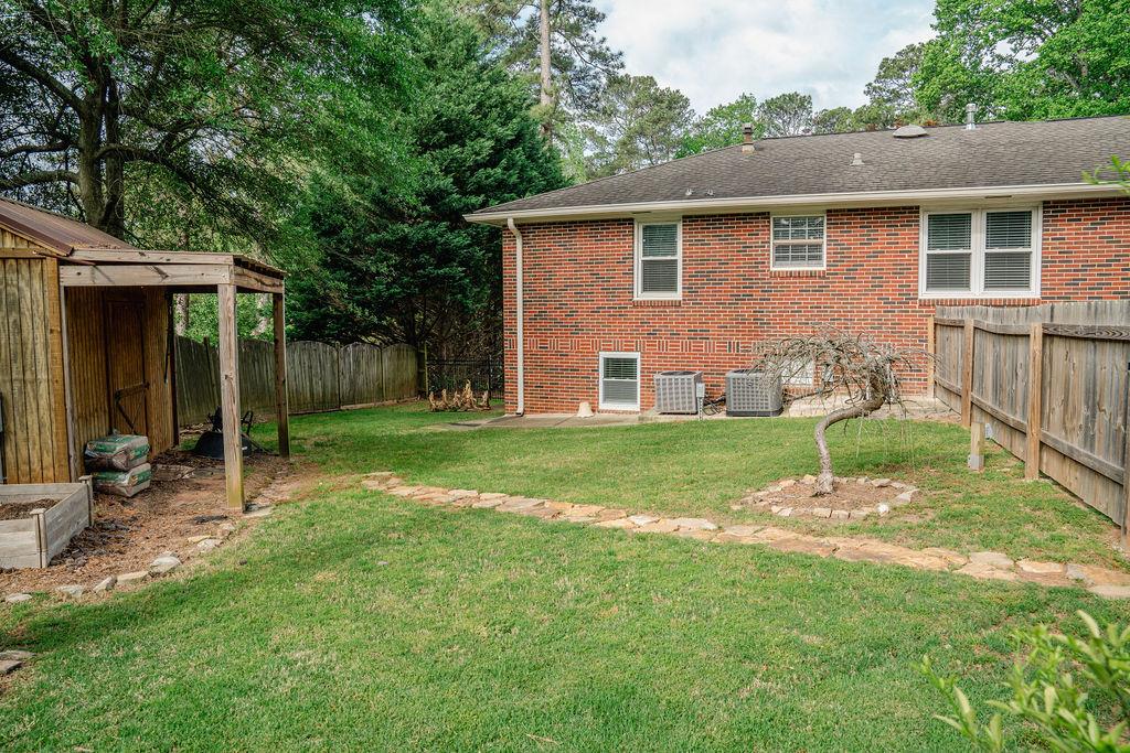 2331 Robin Lane SE