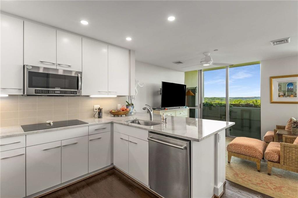 700 Park Regency Place NE Unit 1407