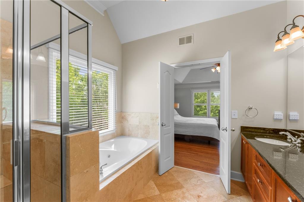 1560 Gilstrap Lane NW