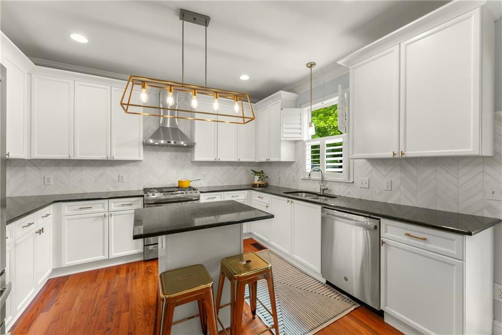 1560 Gilstrap Lane NW