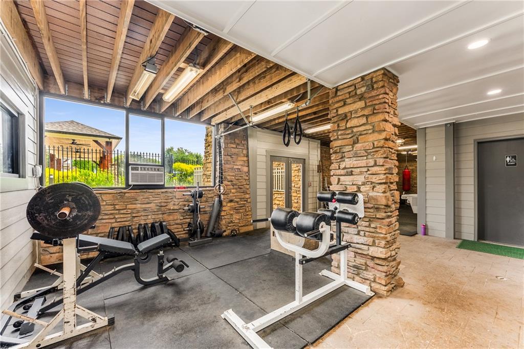 1560 Gilstrap Lane NW