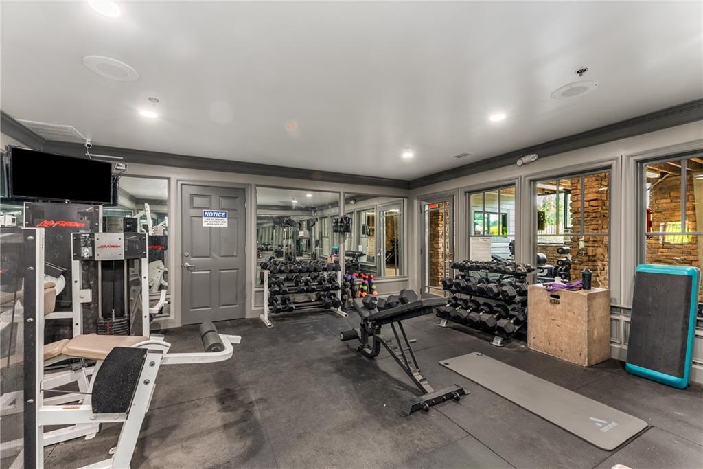 1560 Gilstrap Lane NW