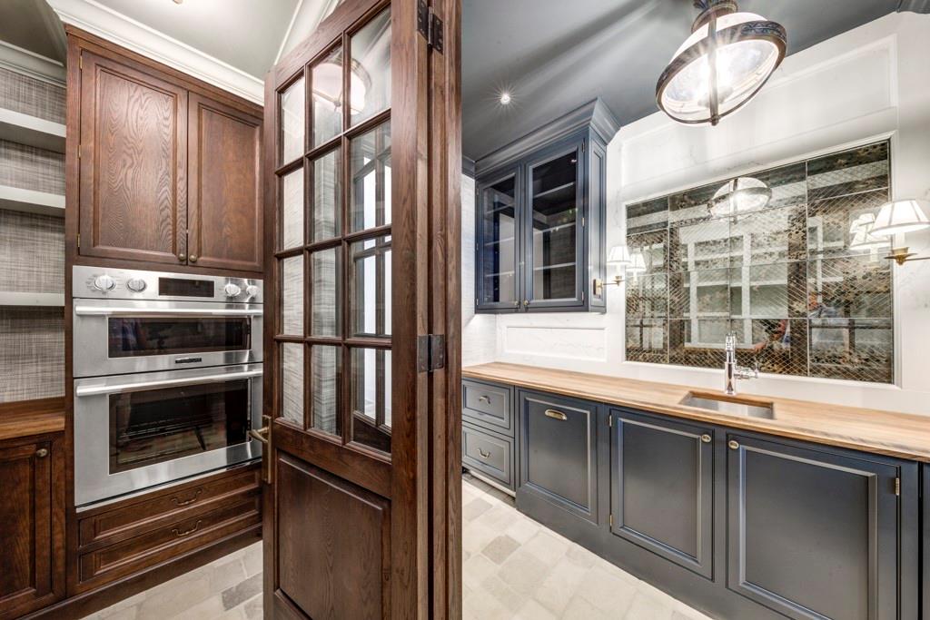 365 King Road NW