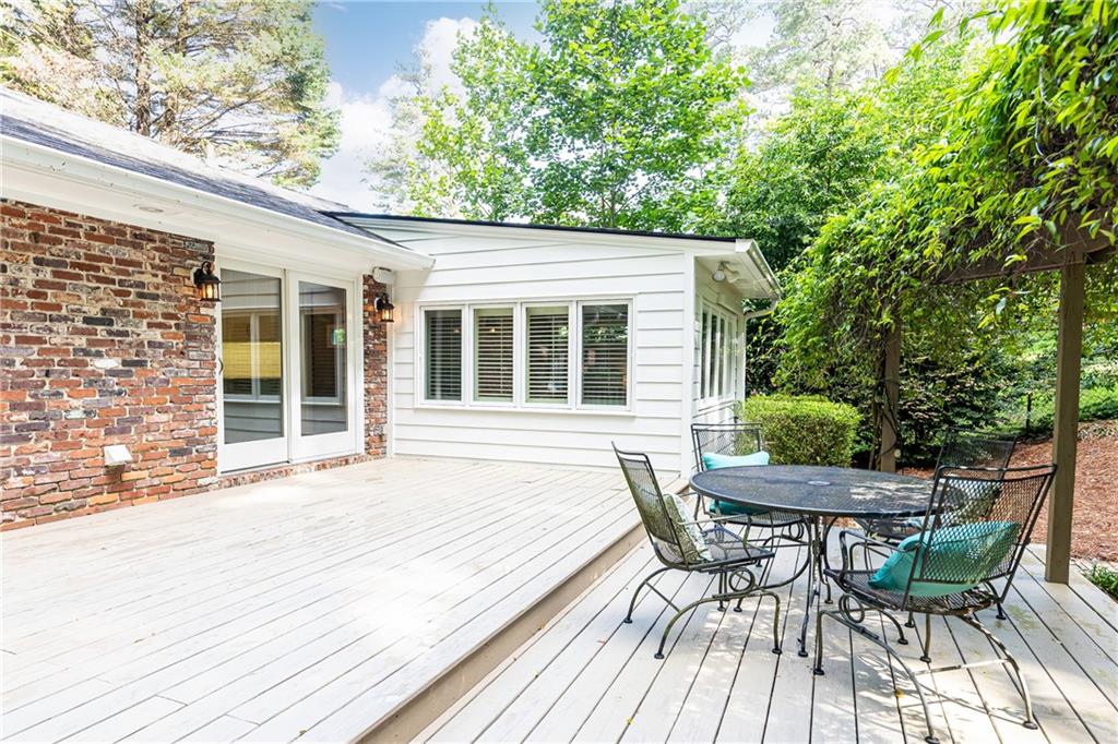 2197 Fairway Circle NE