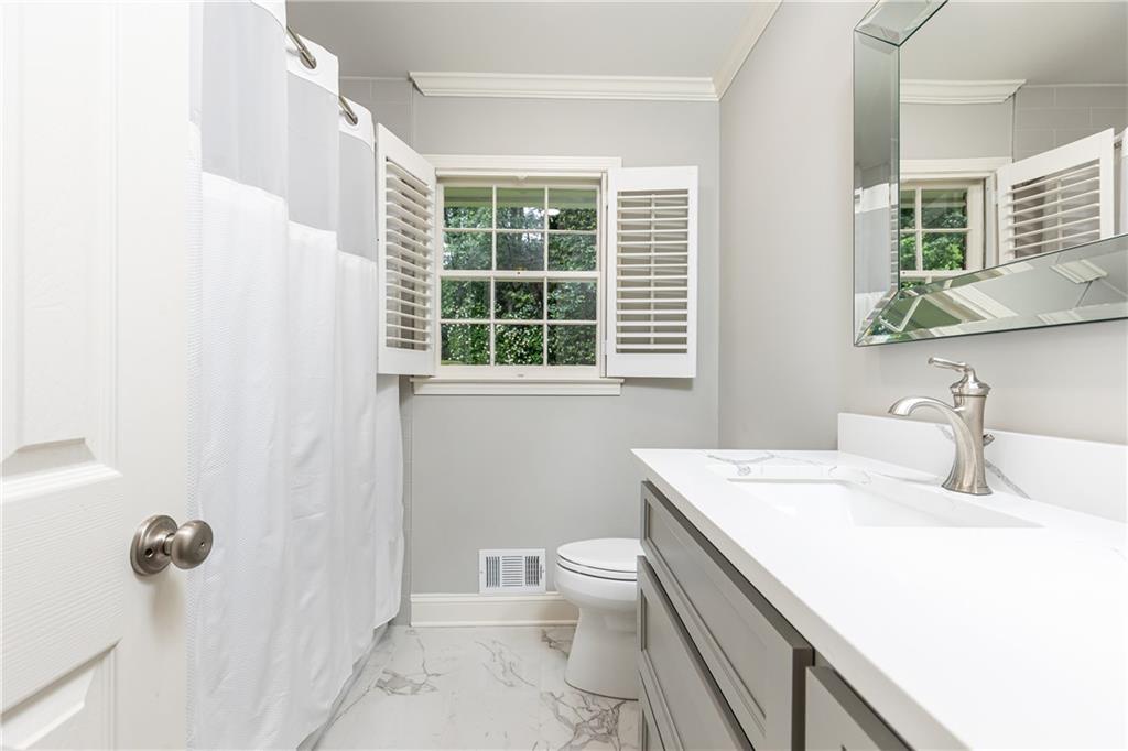 2197 Fairway Circle NE