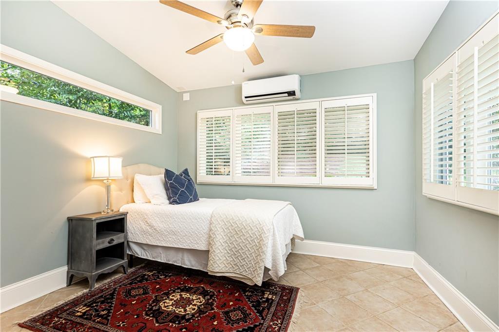 2197 Fairway Circle NE