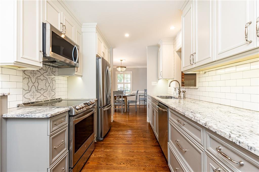 2197 Fairway Circle NE