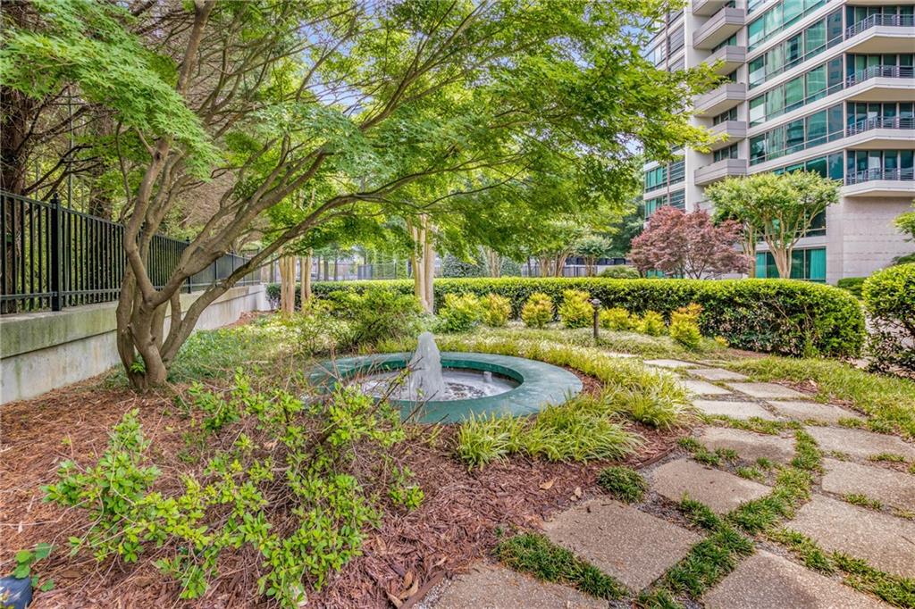 700 Park Regency Place NE Unit 703