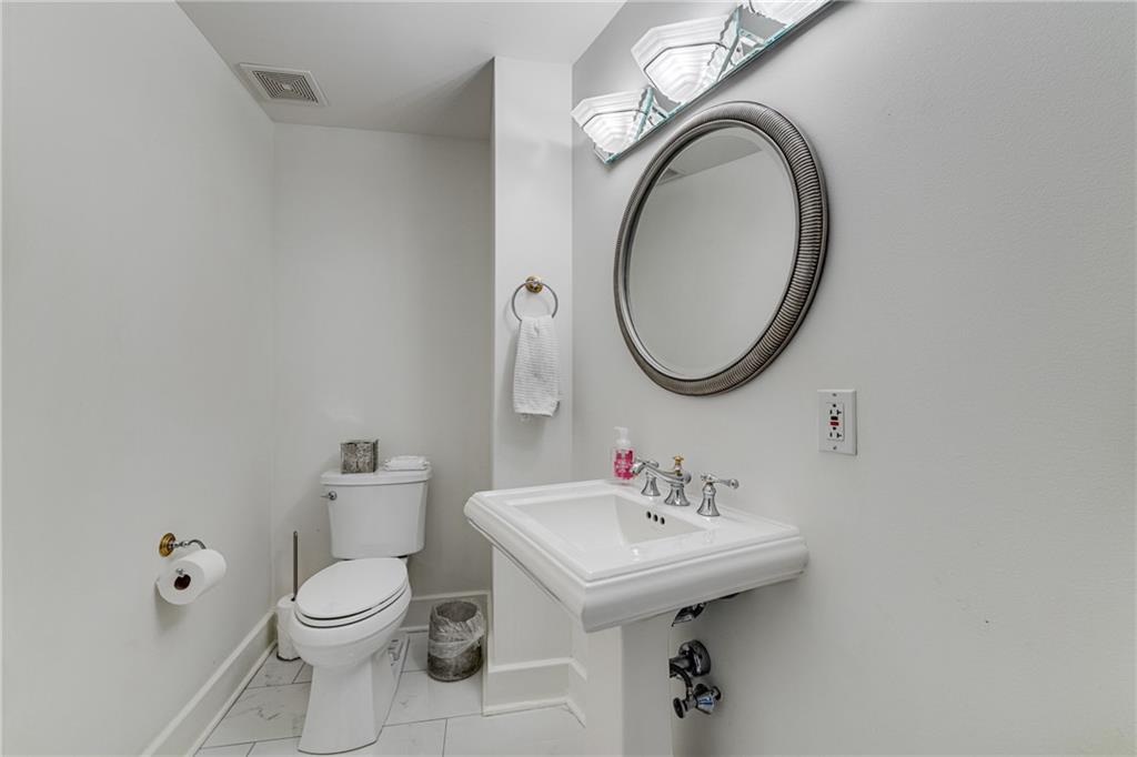 700 Park Regency Place NE Unit 703