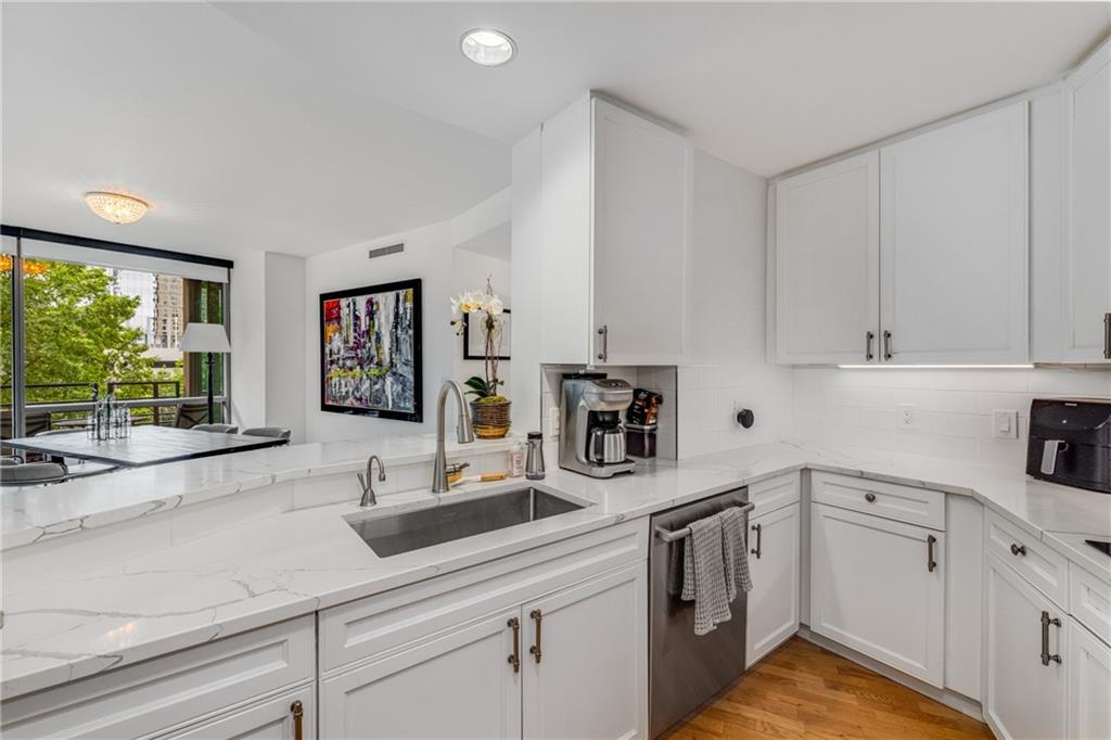 700 Park Regency Place NE Unit 703