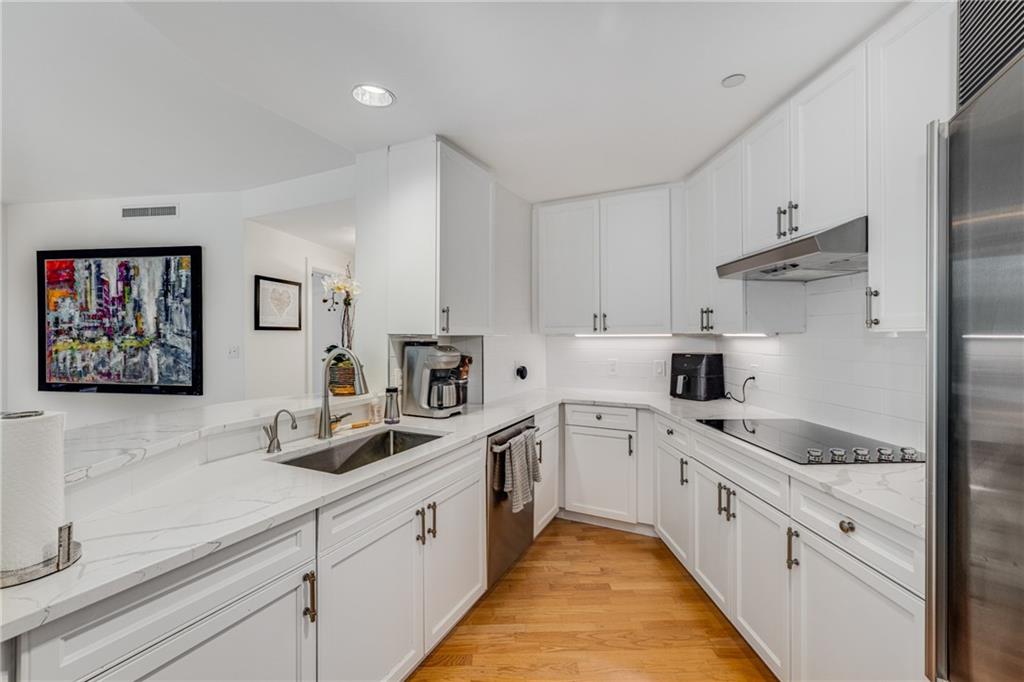 700 Park Regency Place NE Unit 703