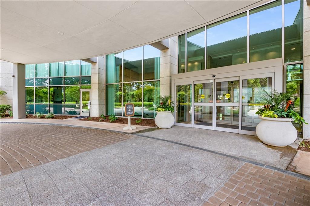 700 Park Regency Place NE Unit 703