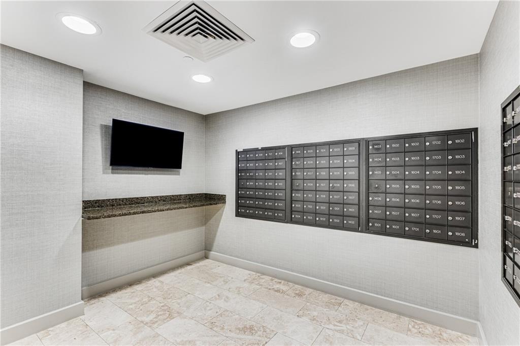 700 Park Regency Place NE Unit 703