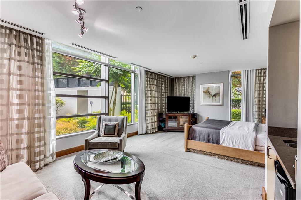 700 Park Regency Place NE Unit 703