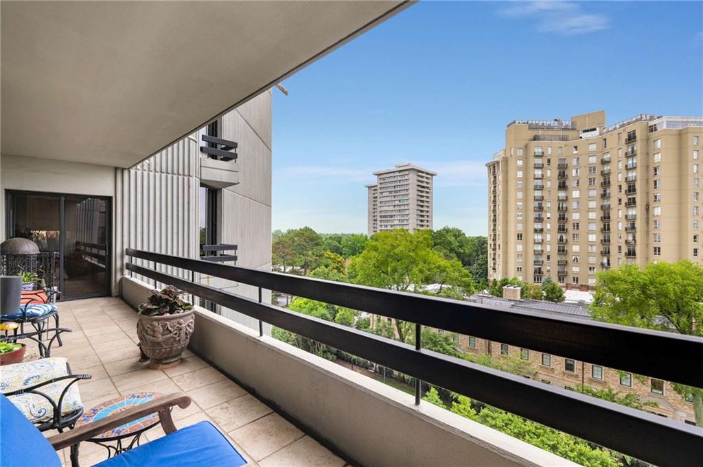 2660 Peachtree Road NW Unit 10H