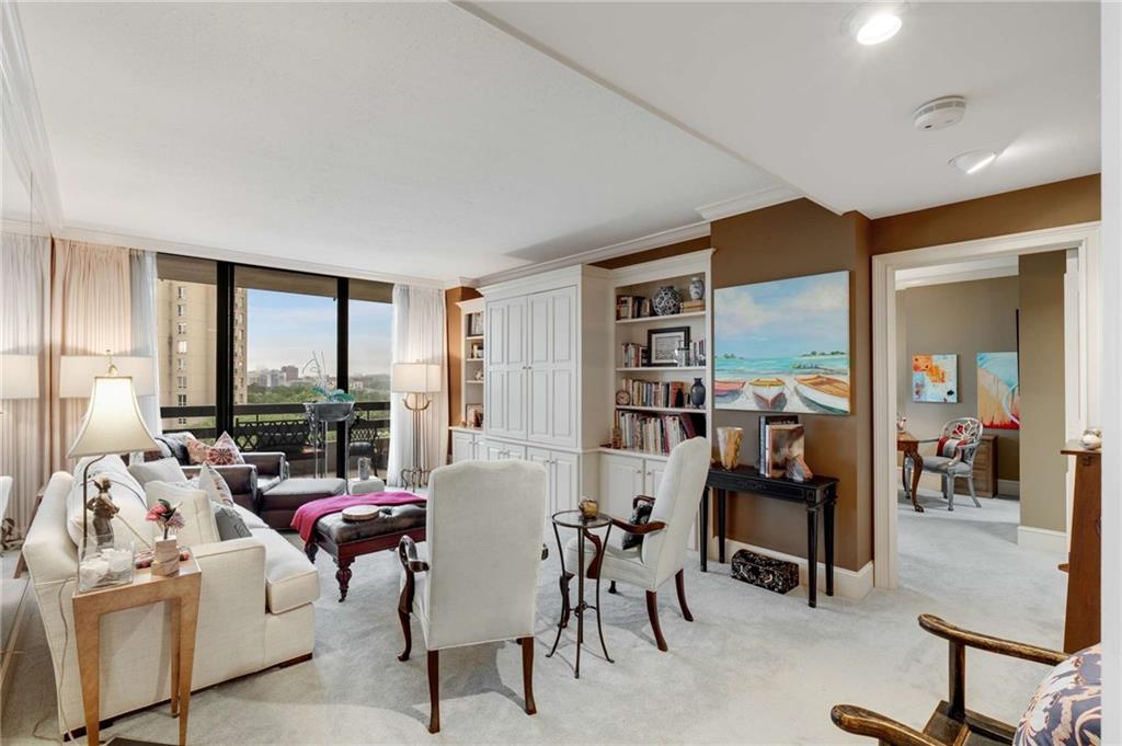 2660 Peachtree Road NW Unit 10H