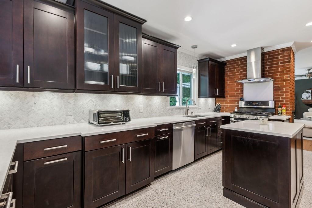 6878 Brandon Mill Road