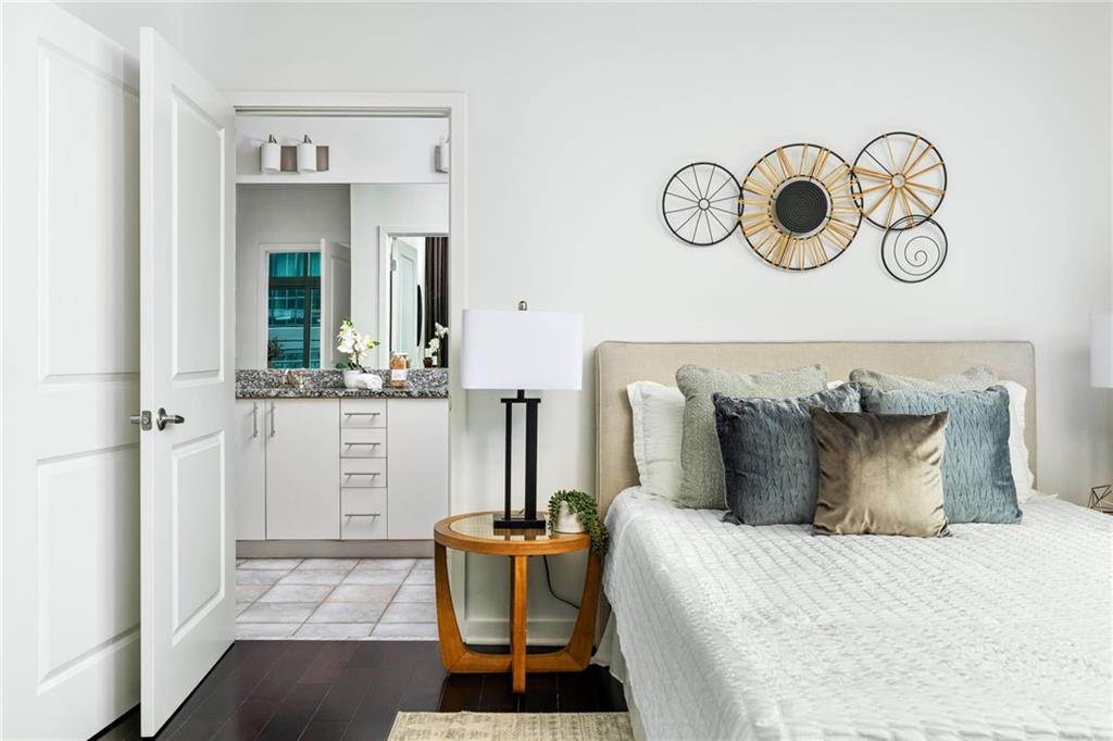 923 Peachtree Street NE Unit 1238