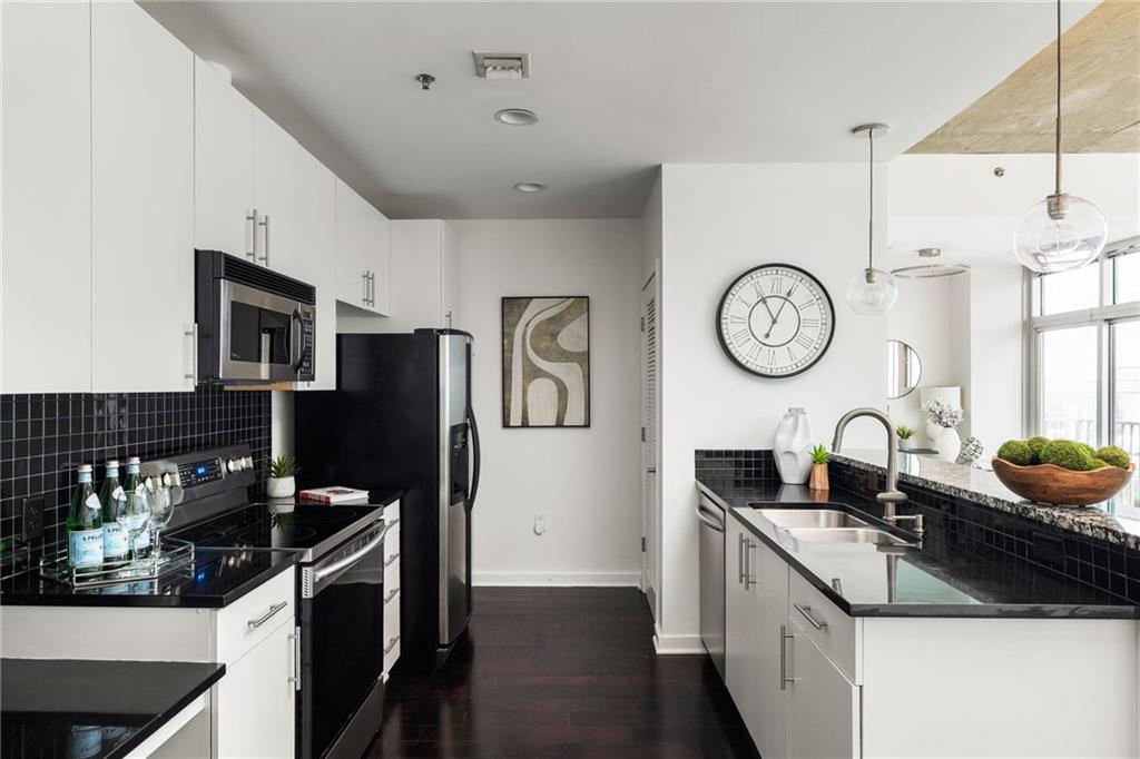 923 Peachtree Street NE Unit 1238