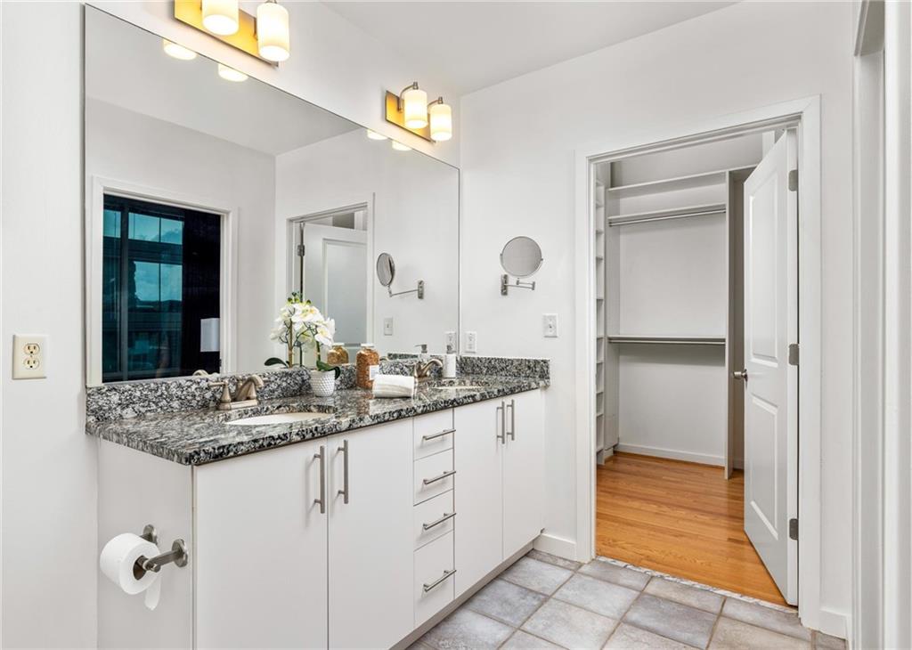 923 Peachtree Street NE Unit 1238