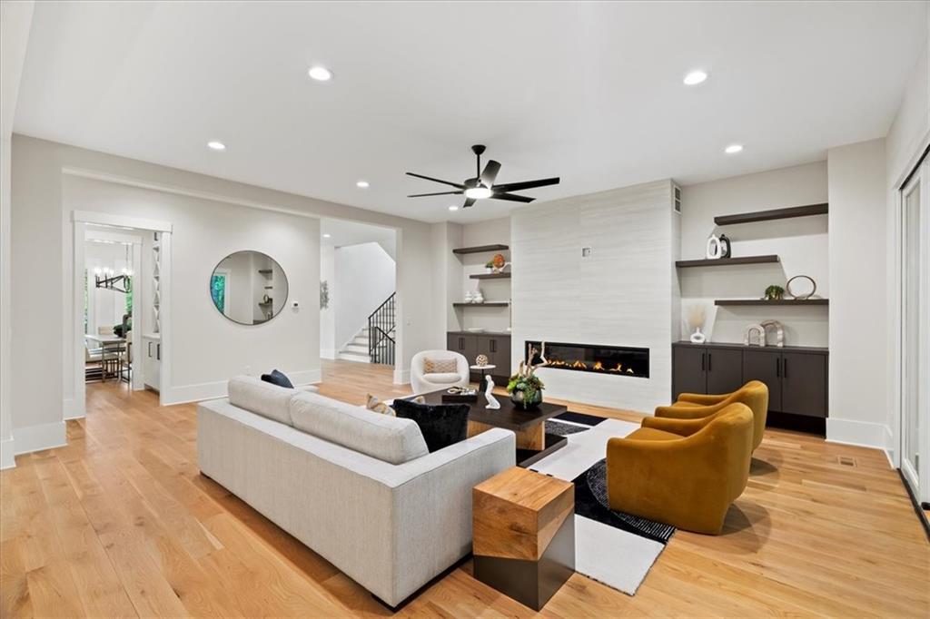 6175 River Shore Parkway