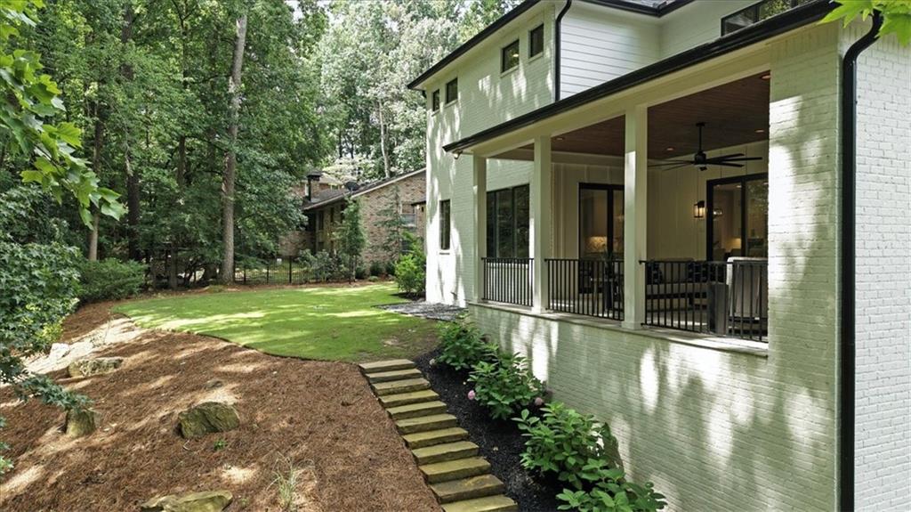 6175 River Shore Parkway