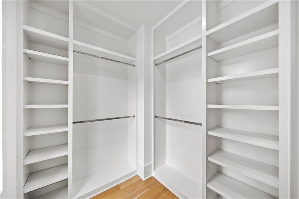 6175 River Shore Parkway