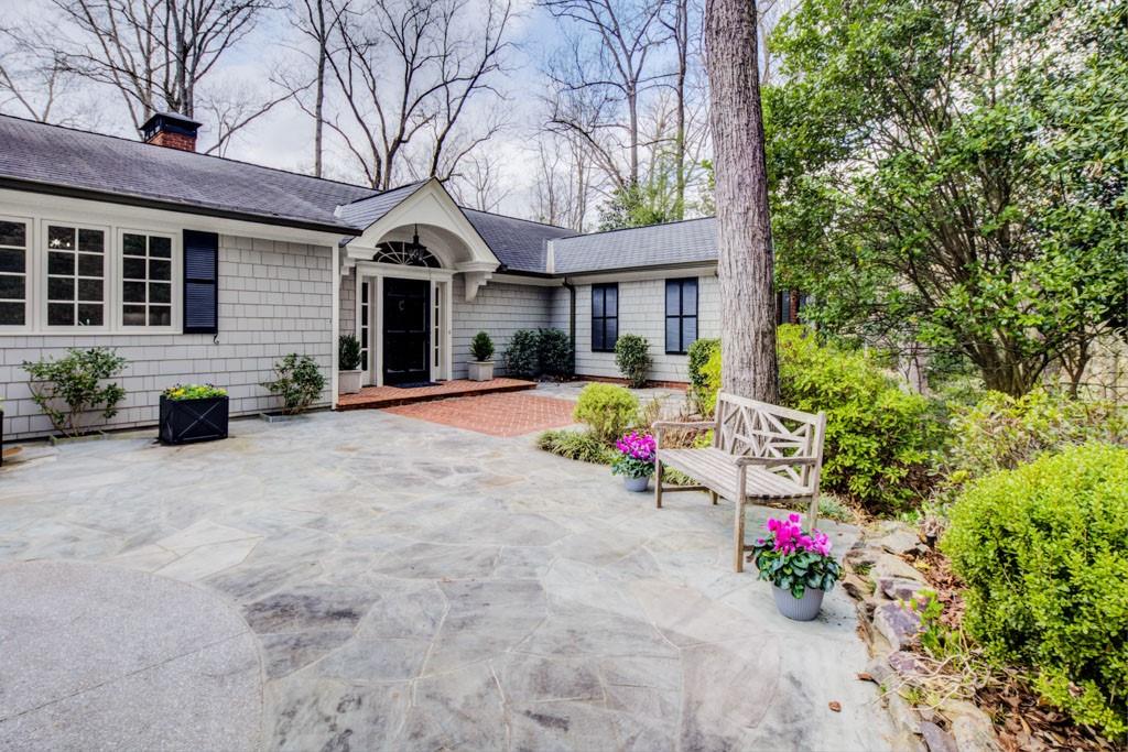 366 Blackland Road NW