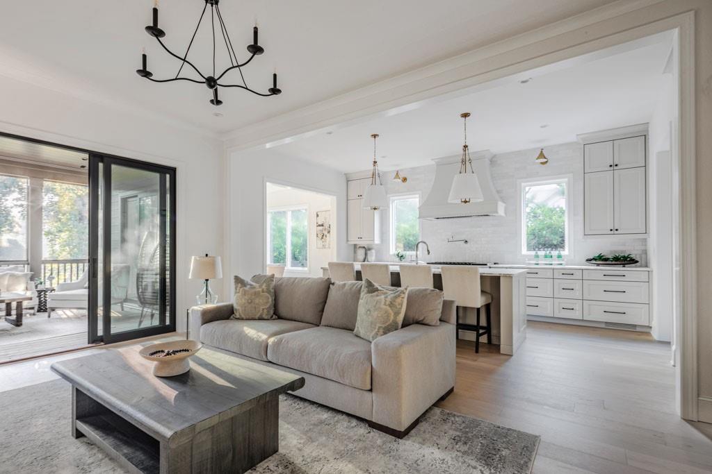 2461 Fernleaf Court NW