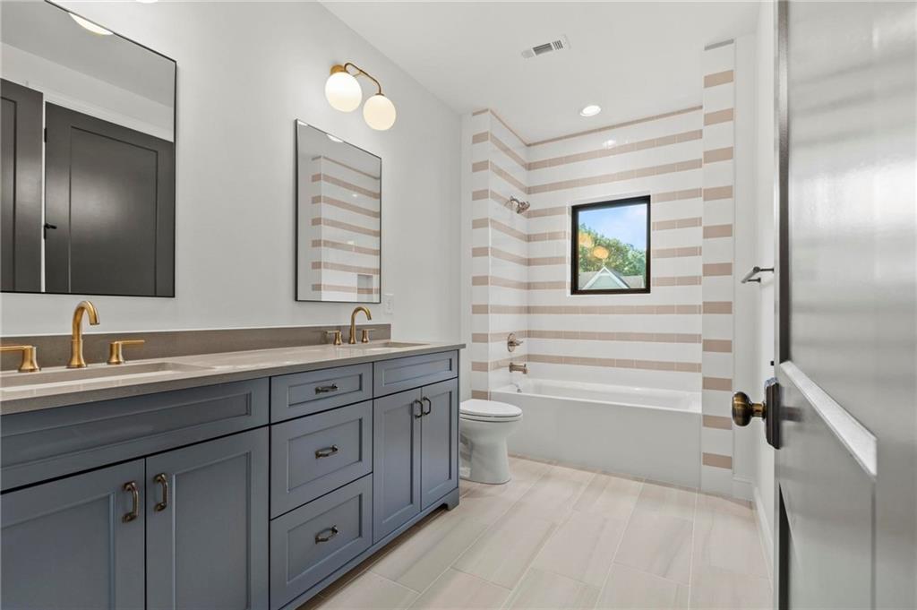 2461 Fernleaf Court NW