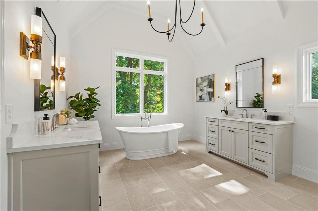 2461 Fernleaf Court NW