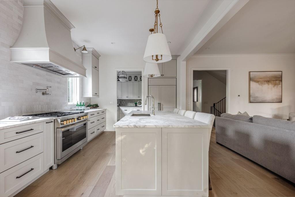 2461 Fernleaf Court NW