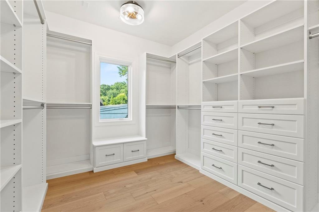 2461 Fernleaf Court NW