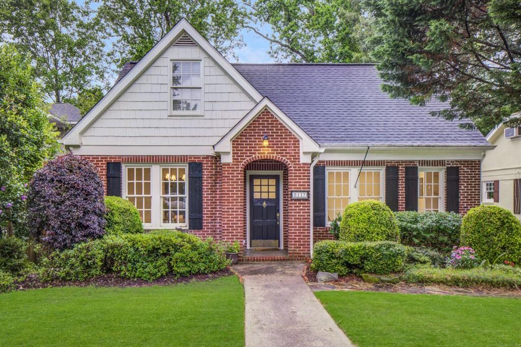 2117 Fairhaven Circle NE