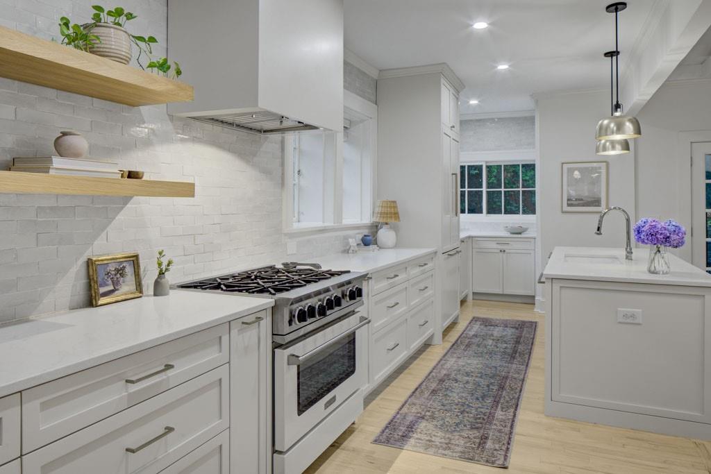 2117 Fairhaven Circle NE
