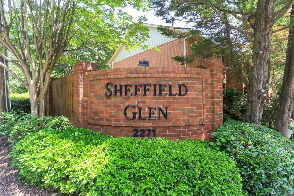 1386 Sheffield Glen Way NE