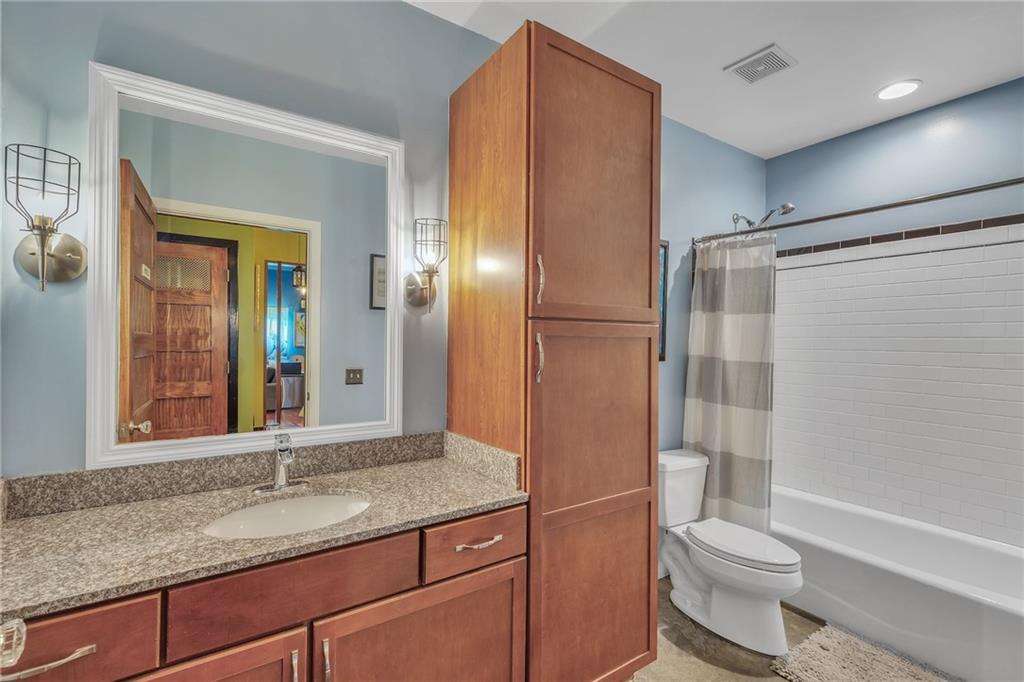 620 Glen Iris Drive NE Unit 206