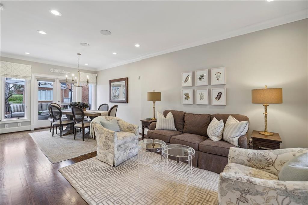 78 Paces West Circle NW