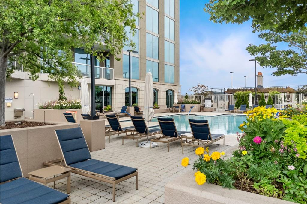 2795 Peachtree Road NE Unit 1602