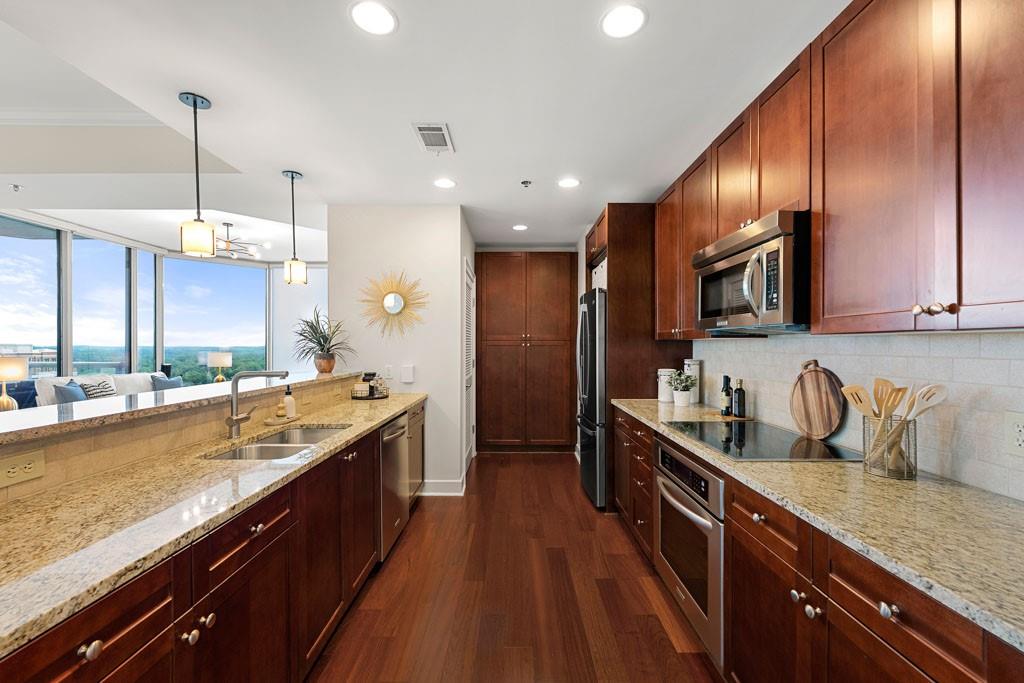 2795 Peachtree Road NE Unit 1602