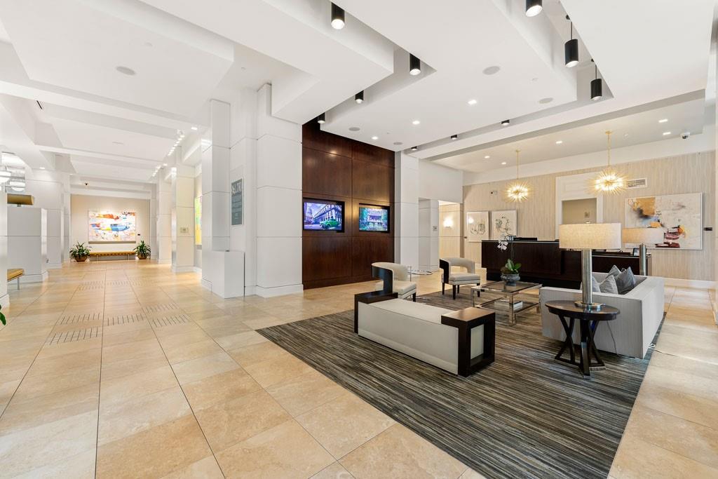 2795 Peachtree Road NE Unit 1602
