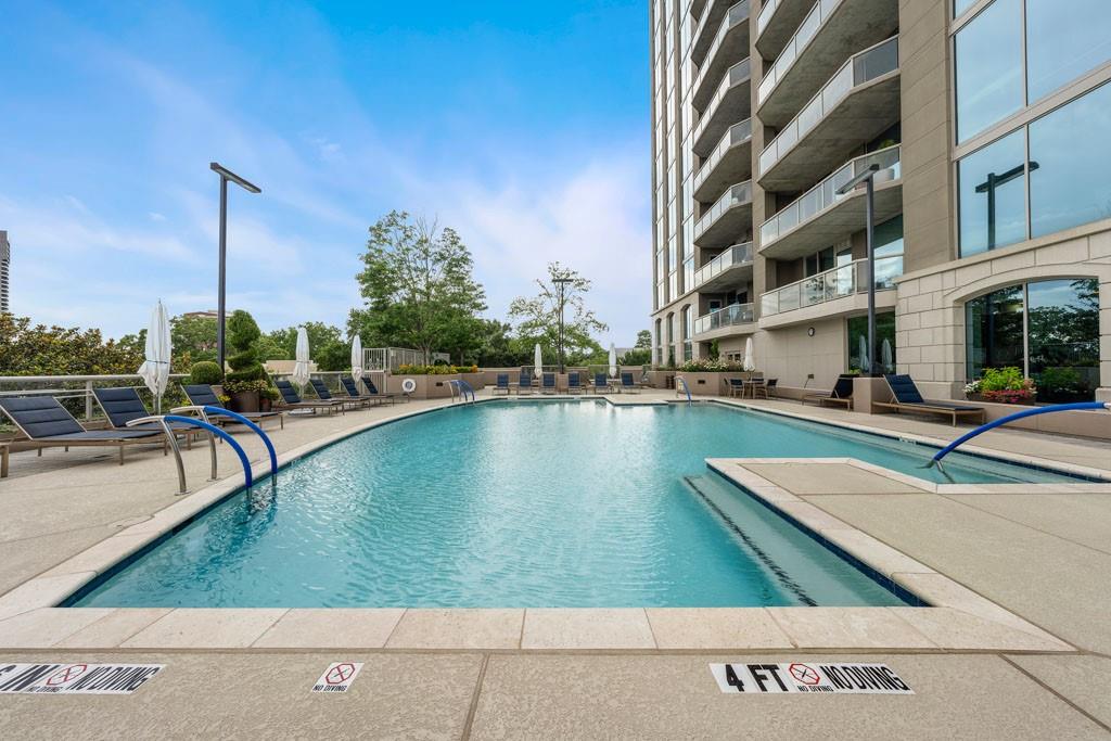 2795 Peachtree Road NE Unit 1602