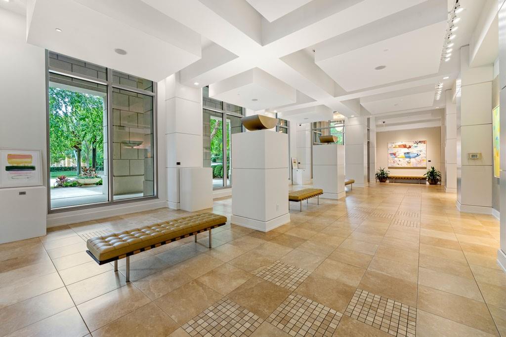 2795 Peachtree Road NE Unit 1602
