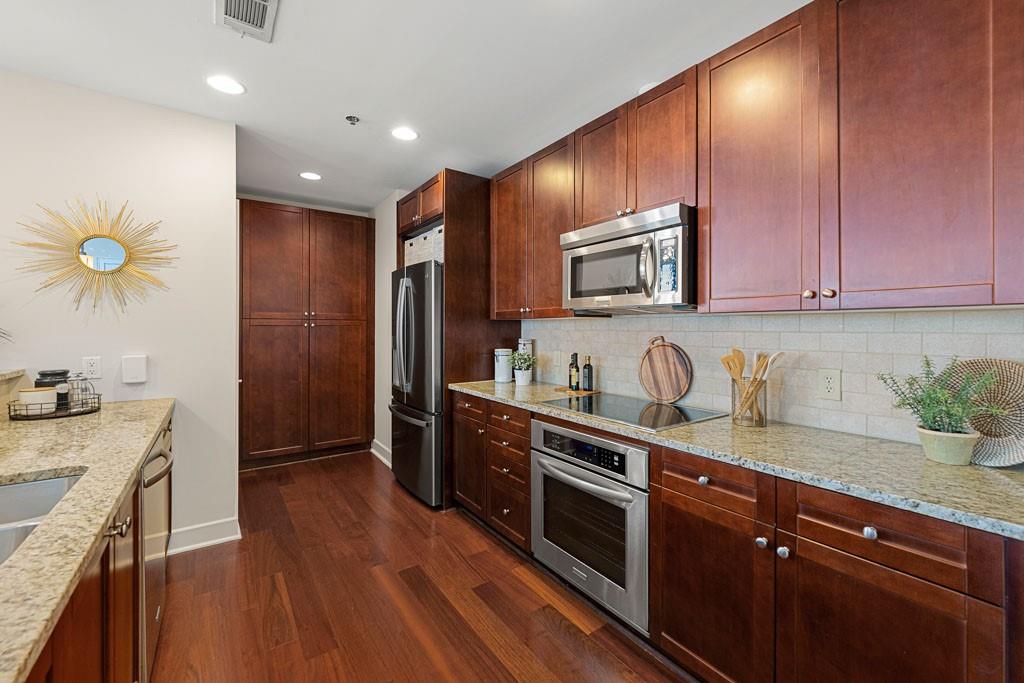 2795 Peachtree Road NE Unit 1602